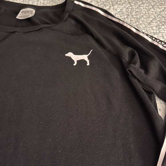 Women’s VS PINK Long Sleeve Shirt - Picture 4 of 4